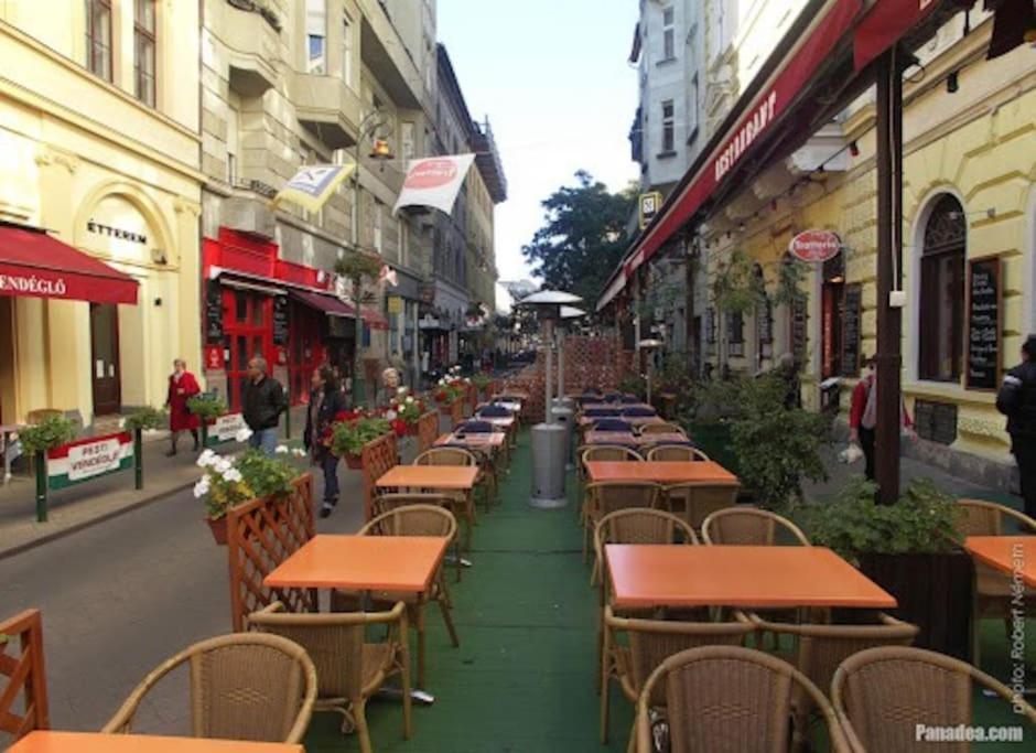 Lejlighed Raday Street, Spacious, Modern *